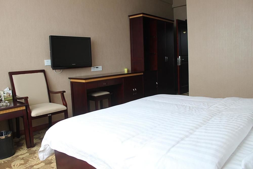 China Rushan Champs Elysees Hotel Shandong Экстерьер фото