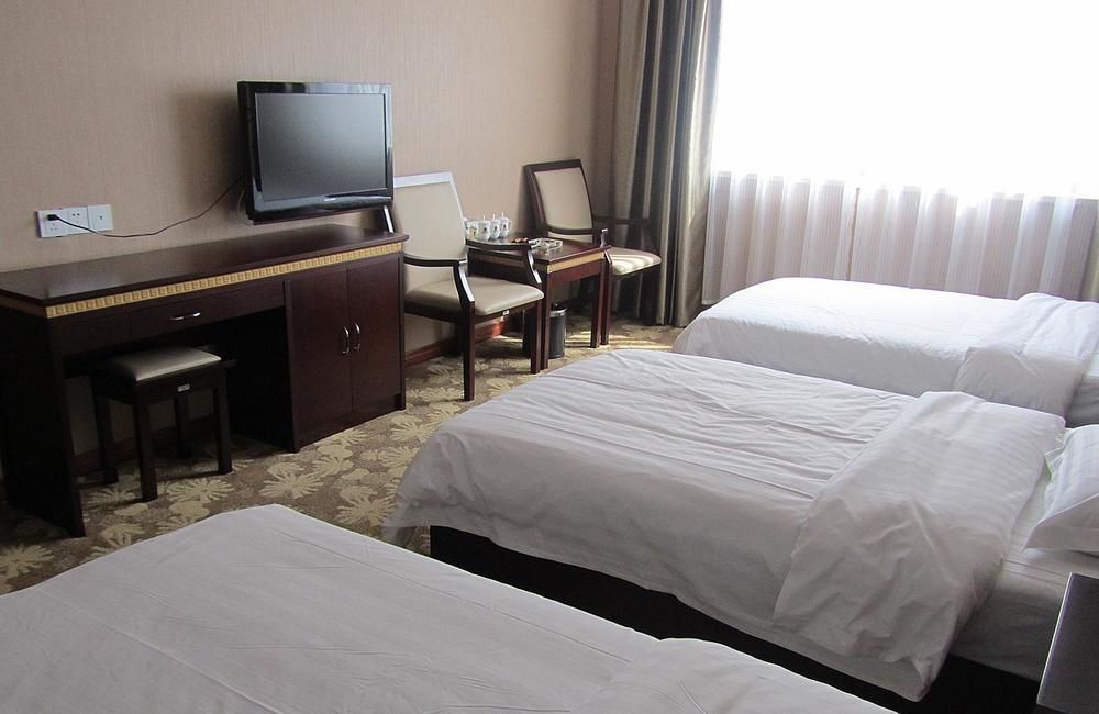 China Rushan Champs Elysees Hotel Shandong Экстерьер фото